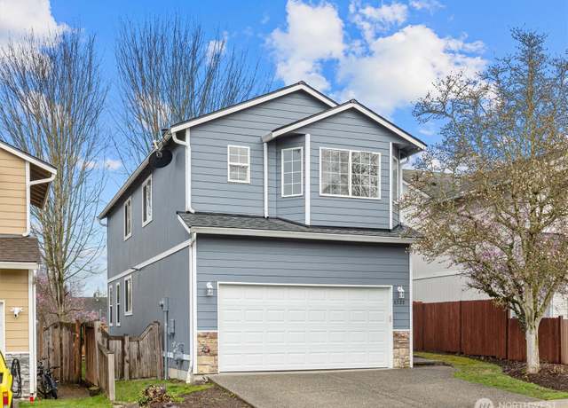 Property at 8323 6th Pl SE, Lake Stevens, WA 98258, 4 beds, 3 baths