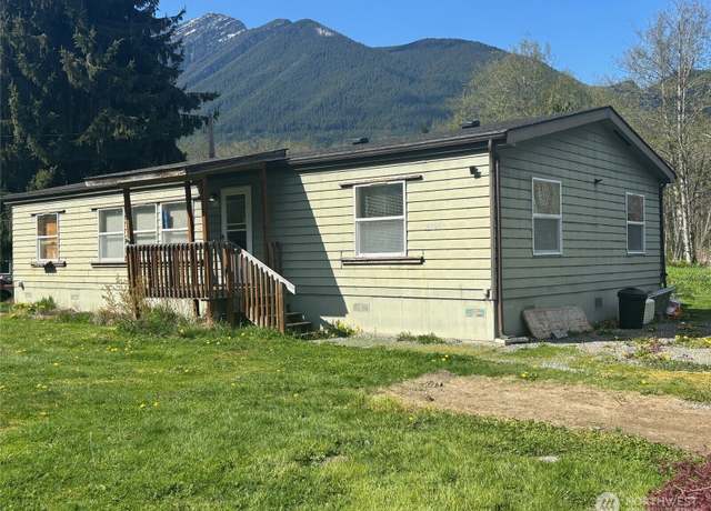 Property at 36705 311th St NE, Arlington, WA 98223, 3 beds, 2 baths