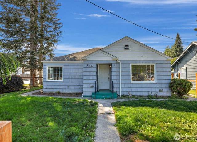 Property at 1629 S 6th St, Mount Vernon, WA 98273, 2 beds, 1 bath