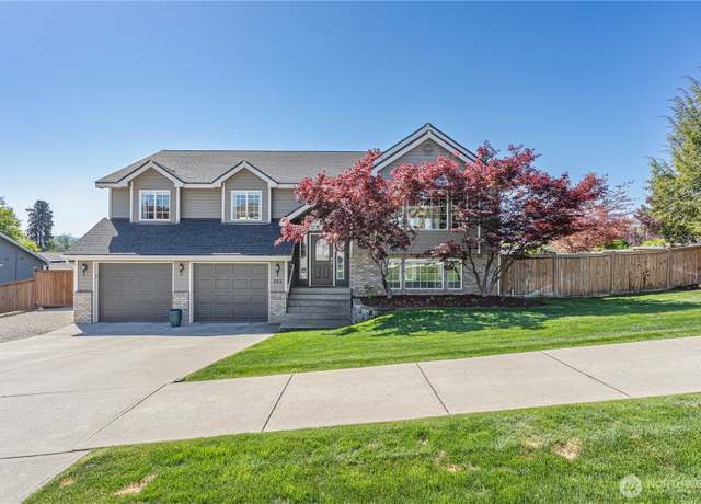 Property at 185 Fox Run, Wenatchee, WA 98801, 4 beds, 3 baths