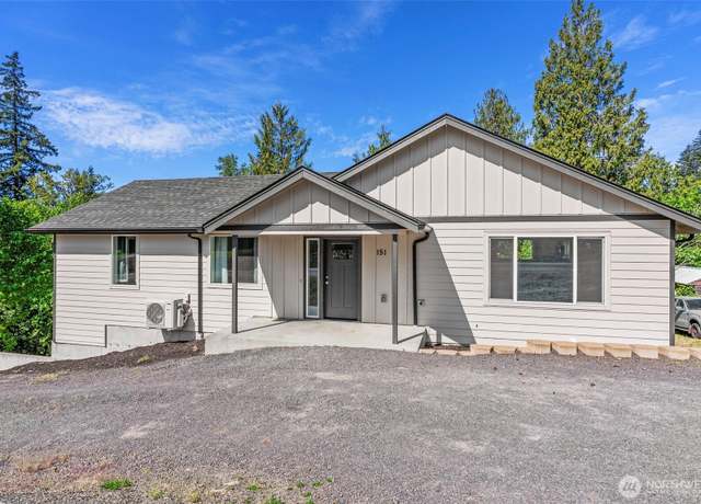 Property at 151 Alpha Dr, Longview, WA 98632, 3 beds, 3.5 baths
