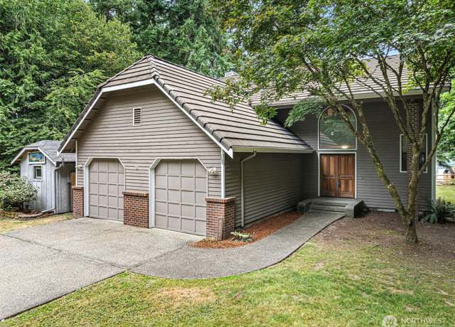 Property at 8087 Lars Dr NE, Bremerton, WA 98311, 3 beds, 2.5 baths