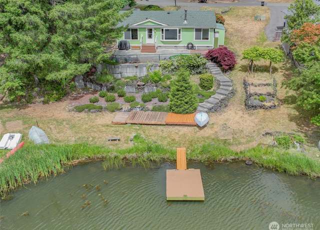 Property at 470 SE Crescent Dr, Shelton, WA 98584, 2 beds, 2 baths