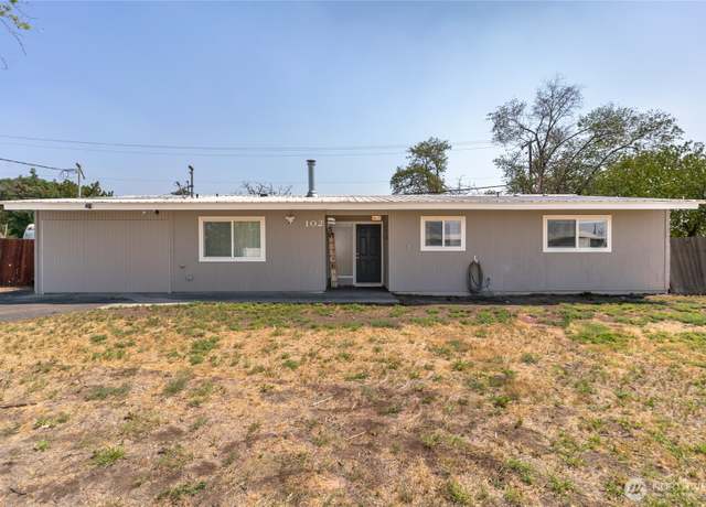 Property at 102 Schilling Dr, Moses Lake, WA 98837, 5 beds, 3 baths