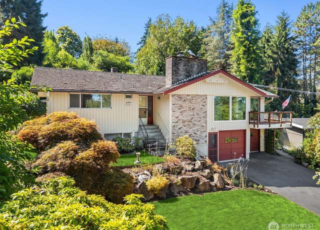Property at 7017 NE 155th Pl, Kenmore, WA 98028, 4 beds, 2.5 baths