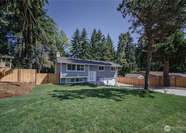 Property at 2336 SW 338th St, Federal Way, WA 98023, 4 beds, 2.5 baths