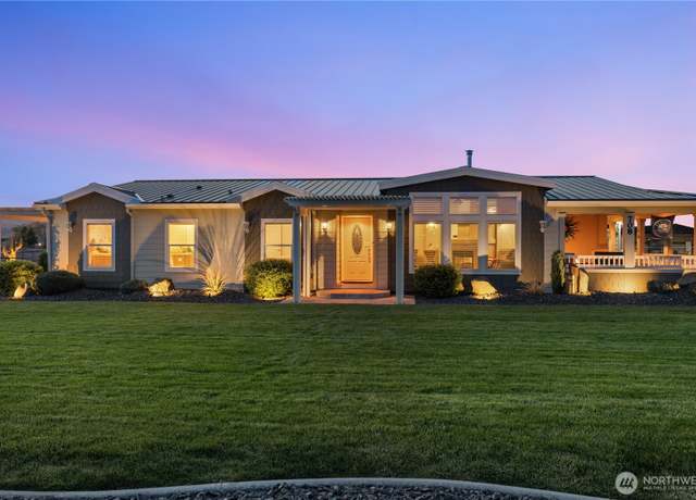 Property at 708 Desert Aire Dr N, Mattawa, WA 99349, 4 beds, 2.5 baths