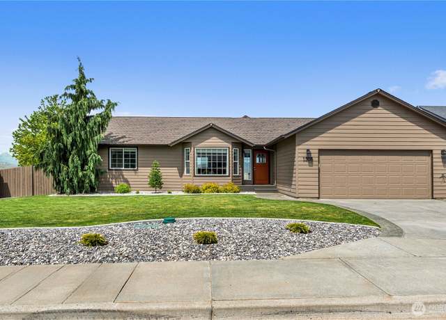 Property at 1308 Tractor Loop, East Wenatchee, WA 98802, 3 beds, 2 baths