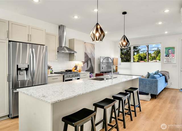 Property at 3815 S Cloverdale St, Seattle, WA 98118, 3 beds, 2.5 baths