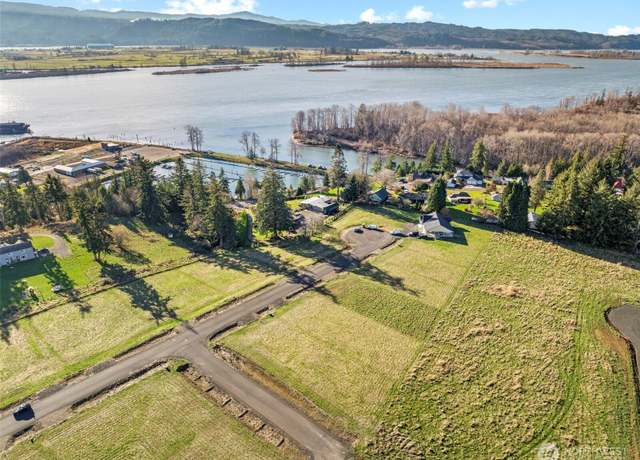 Property at 45 Sunnyfield Dr, Cathlamet, WA 98612