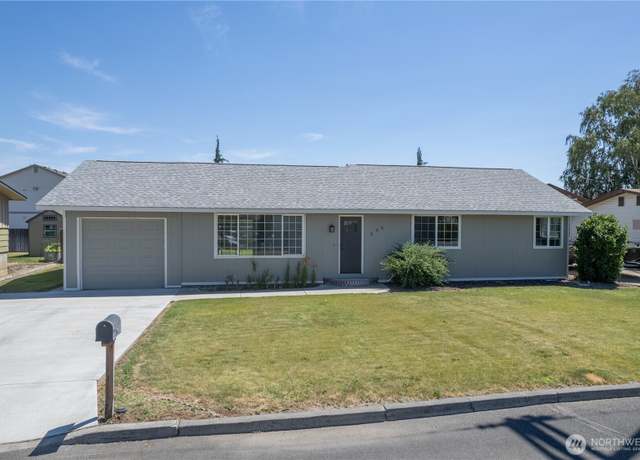 Property at 230 D St NE, Ephrata, WA 98823, 3 beds, 2 baths