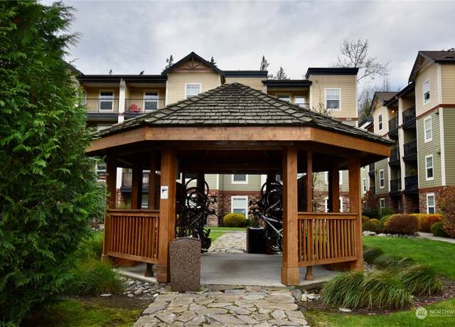 Property at 680 32nd St Unit C212, Bellingham, WA 98225, 1 bed, 1 bath