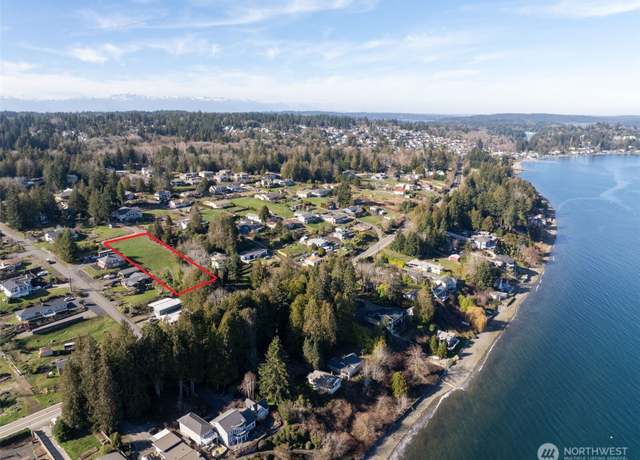 Property at 8185 E Seaview Dr, Port Orchard, WA 98366