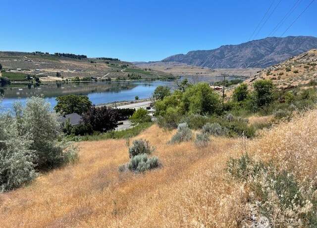 Property at 31 Osprey Nest Rd, Pateros, WA 98846