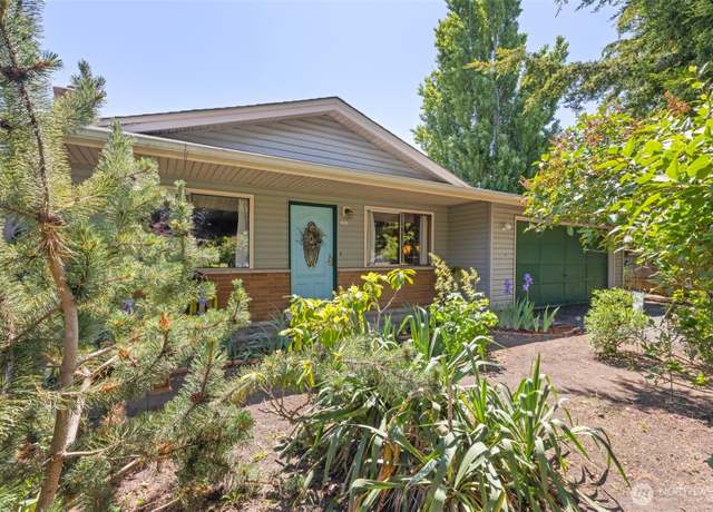 Property at 1453 Lopez Ave, Port Townsend, WA 98368, 3 beds, 1.5 baths