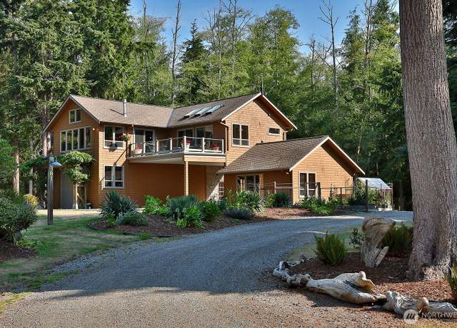 Property at 381 Lake Hancock Dr, Coupeville, WA 98239, 2 beds, 2 baths