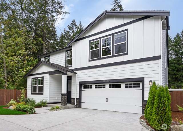 Property at 2406 Hyde Ct NE #9, Olympia, WA 98506, 6 beds, 3 baths