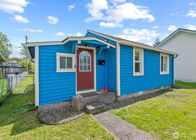 Property at 288 18th Ave, Longview, WA 98632, 2 beds, 1 bath