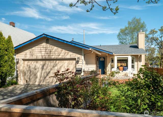 Property at 625 S Oakes St, Tacoma, WA 98405, 2 beds, 2.5 baths