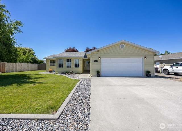 Property at 3002 S Vancouver St, Kennewick, WA 99337, 3 beds, 2 baths