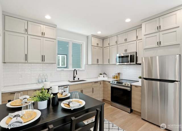 Property at 931 N 92nd St Unit B, Seattle, WA 98103, 3 beds, 2.5 baths