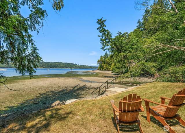 Property at 16305 Crescent Dr SW, Vashon, WA 98070, 3 beds, 2 baths