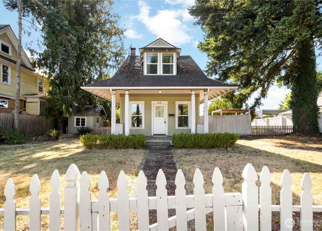 Property at 815 N Pearl St, Centralia, WA 98531, 2 beds, 1.5 baths