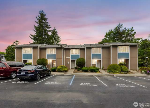 Property at 10648 SE 254th Pl Unit i3, Kent, WA 98030, 2 beds, 1.5 baths
