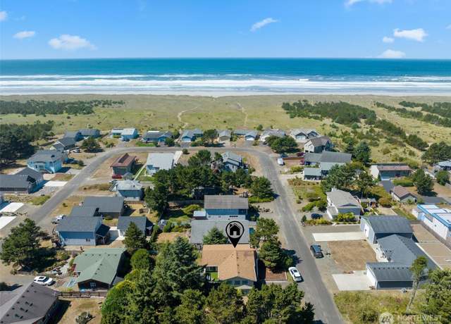 Property at 1210 195th St, Long Beach, WA 98631, 3 beds, 2 baths