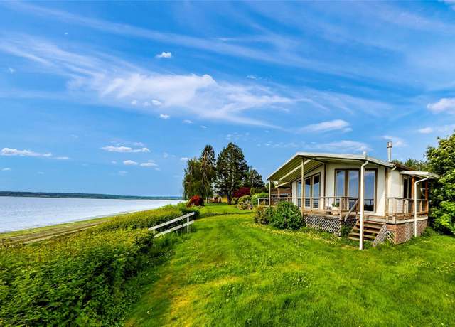 Property at 3249 Robertson Rd, Bellingham, WA 98226, 3 beds, 2 baths