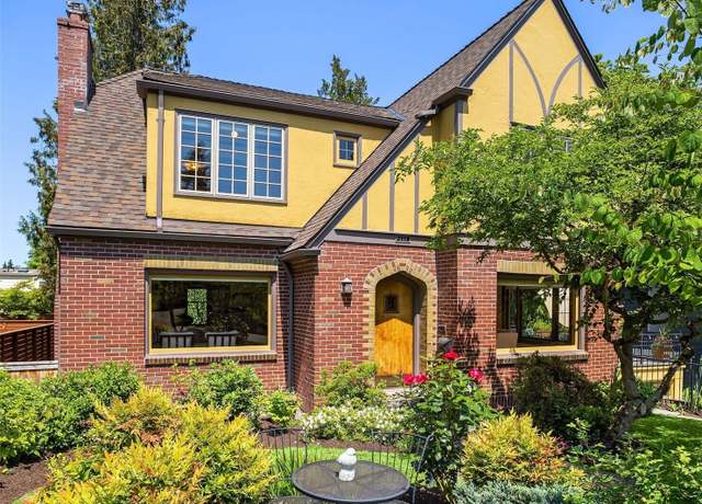 Property at 4832 NE 41st St, Seattle, WA 98105, 4 beds, 2.5 baths