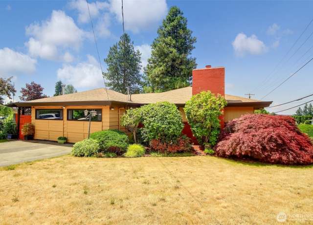 Property at 3033 NE 7th St, Renton, WA 98056, 4 beds, 1.5 baths