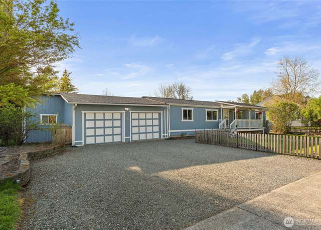Property at 206 Birch Ln, Pacific, WA 98047, 3 beds, 2 baths