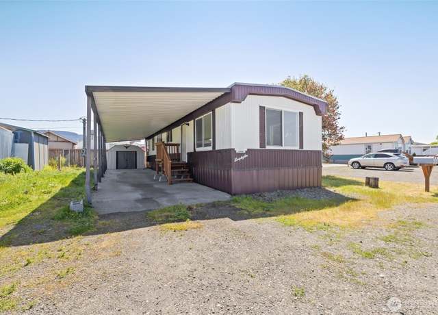 Property at 201 N 5th St #35, Sequim, WA 98382, 2 beds, 1 bath