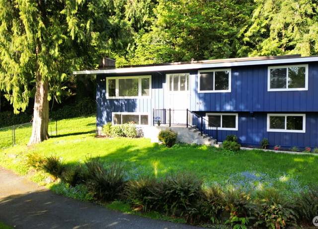 Property at 895 Wildwood Blvd SW, Issaquah, WA 98027, 5 beds, 3 baths
