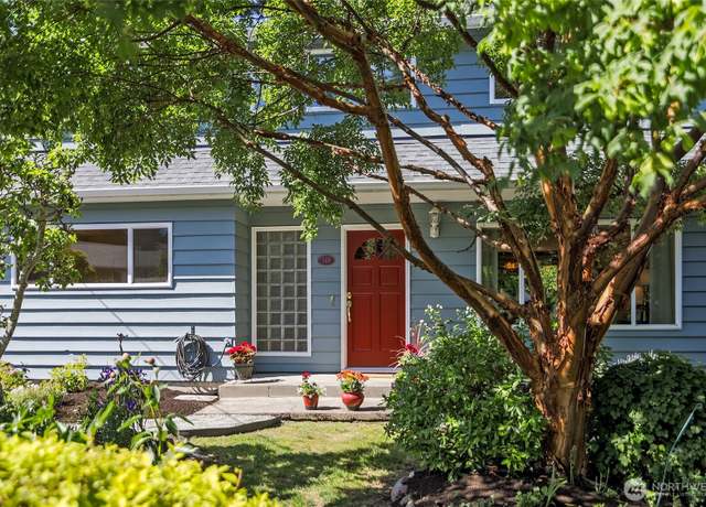 Property at 318 NW 177 St, Shoreline, WA 98177, 5 beds, 2 baths