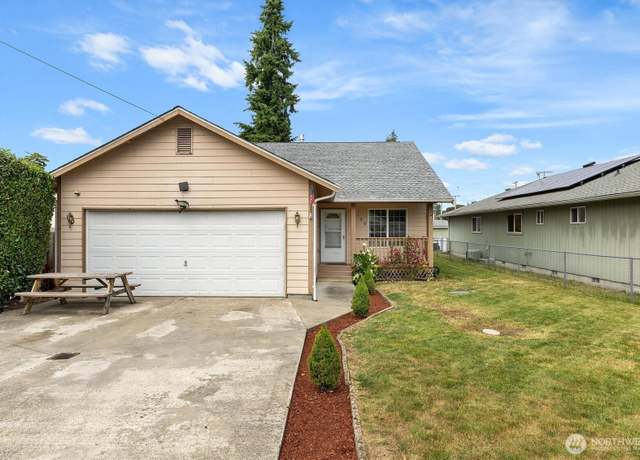 Property at 139 169th St E, Spanaway, WA 98387, 3 beds, 2 baths