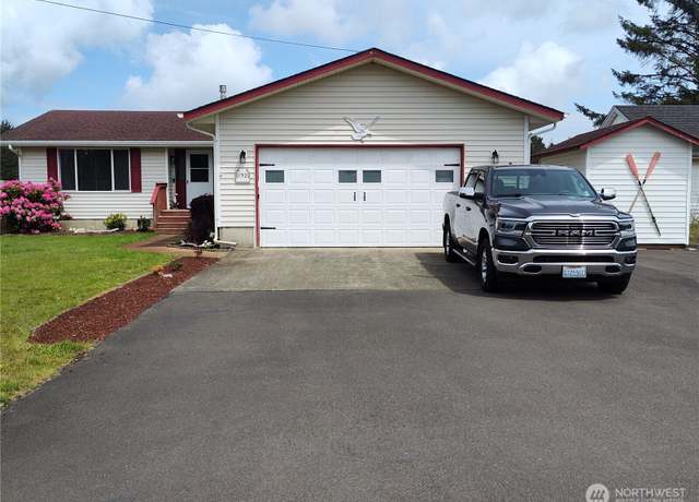 Property at 192 Canal Dr NE, Ocean Shores, WA 98569, 3 beds, 2 baths