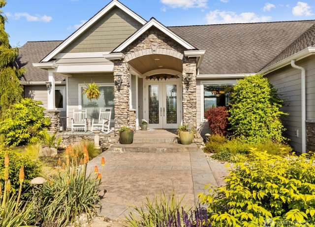 Property at 2510 Cascade Dr E, Roy, WA 98580, 3 beds, 4 baths