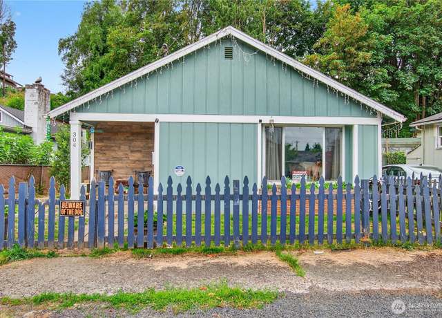 Property at 304 Harris St, Kelso, WA 98626, 3 beds, 1 bath