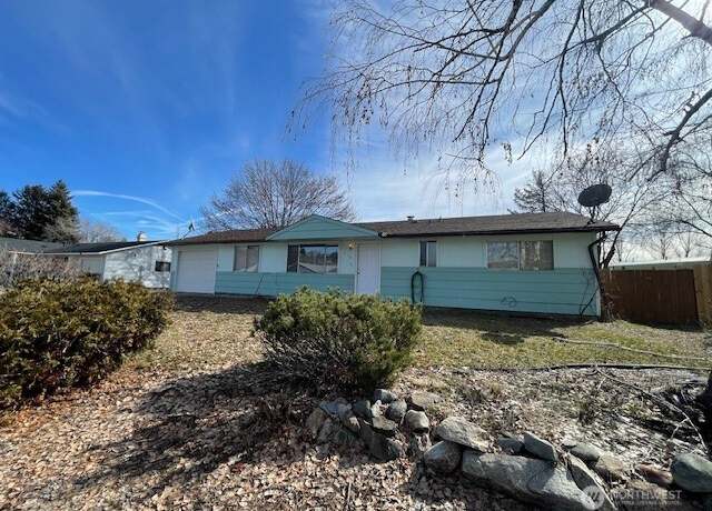 Property at 218 Lime St, Omak, WA 98841, 3 beds, 2 baths