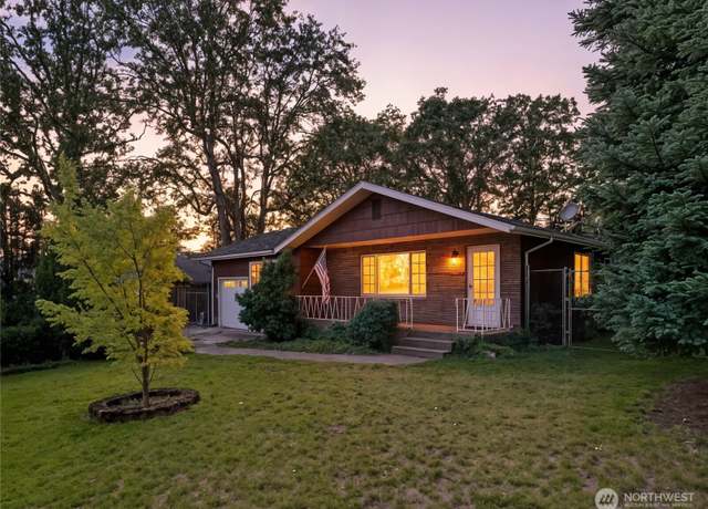 Property at 10510 Becker Dr SW, Lakewood, WA 98499, 3 beds, 1.5 baths