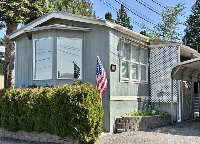 Property at 341 N Georgia Ave, East Wenatchee, WA 98802, 2 beds, 2 baths