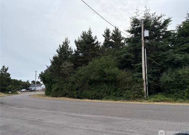 Property at 300 Marine View Dr SW, Ocean Shores, WA 98569