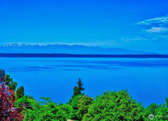Property at 7212 164th St SW, Edmonds, WA 98026, 3 beds, 3.5 baths