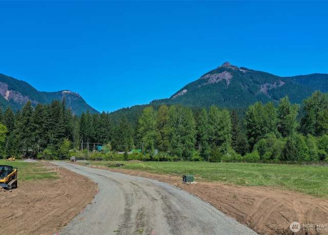 Property at 131 Campfire Ln, Packwood, WA 98361