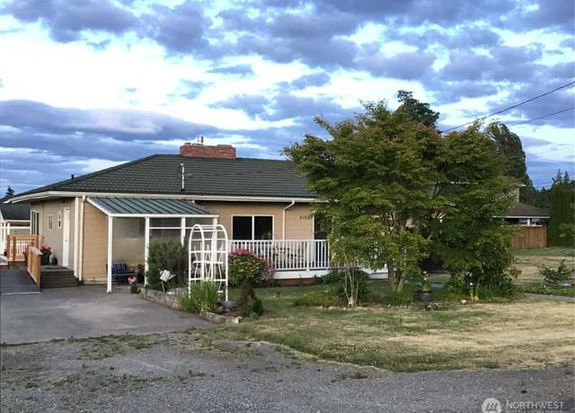 Property at 3105 K Ave, Anacortes, WA 98221, 3 beds, 1.5 baths