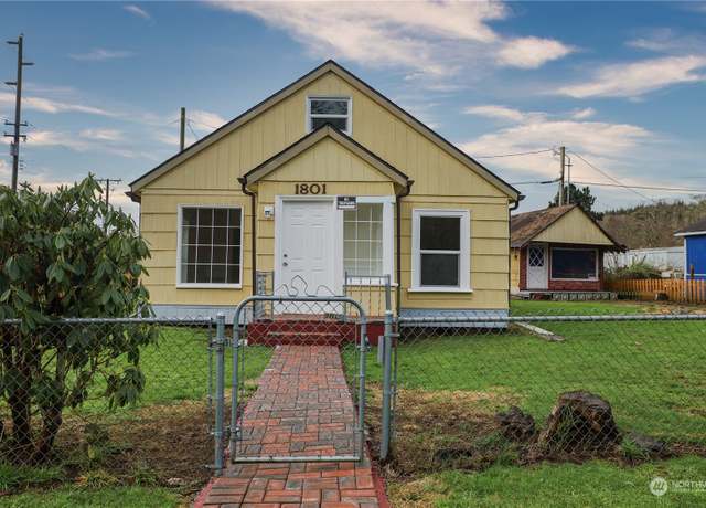 Property at 1801 Broadway Ave, Hoquiam, WA 98550, 3 beds, 1.5 baths