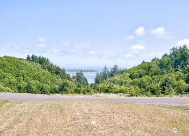 Property at 32 XX Discovery Hts, Ilwaco, WA 98624