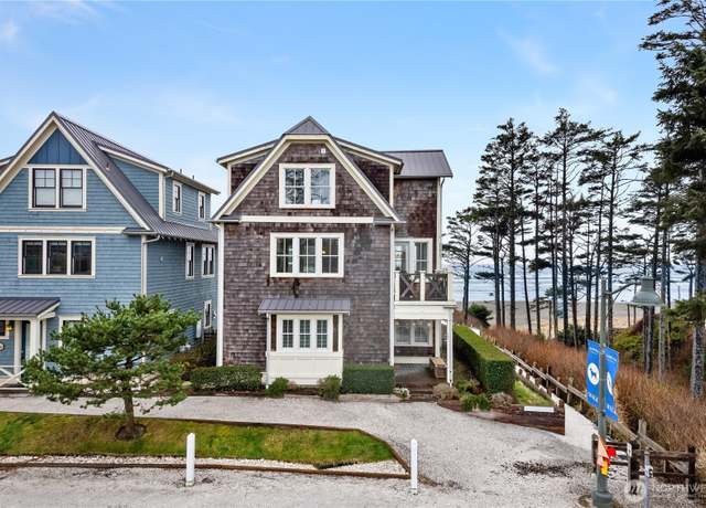 Property at 78 Pacifica Ln, Pacific Beach, WA 98571, 3 beds, 3.5 baths